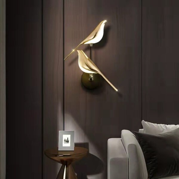 ⁦Magpie Creative Bird Wall Lamp Modern Simple Bedroom Bedside Living Room Sofa Nordic Light Luxury Away Stair Lamps⁩ - الصورة ⁦2⁩